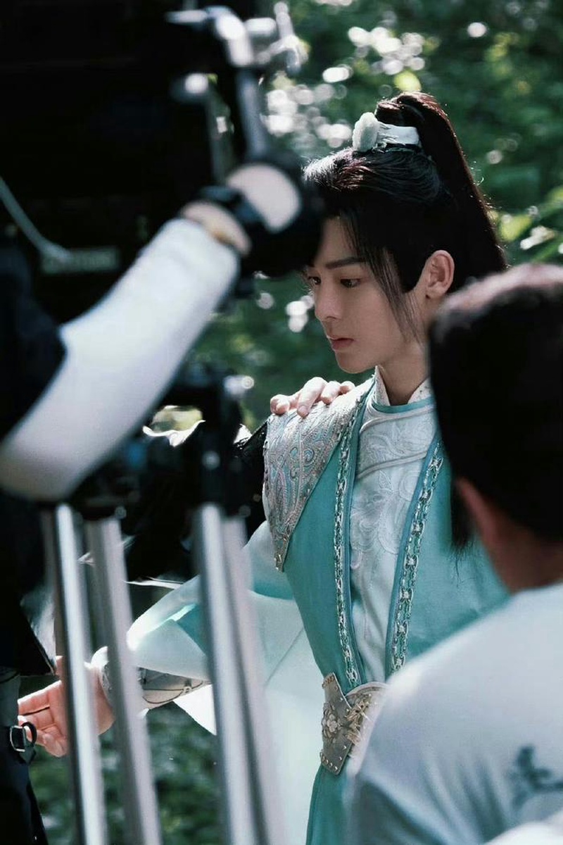 侯明昊